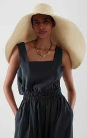 From bag dresses to tiara rental: this week’s fashion trends | Fashion 1 Oversized straw hat