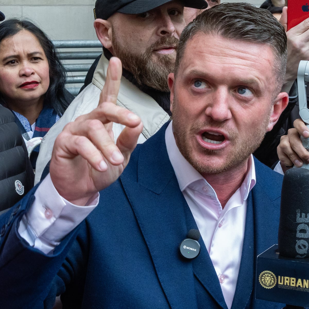 Tommy Robinson's book went to No 1 on Amazon. This is what I learned from the reviews | Zoe Williams | The Guardian