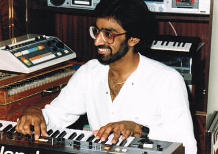 Kuljit Bhamra in his home music room in 1982.