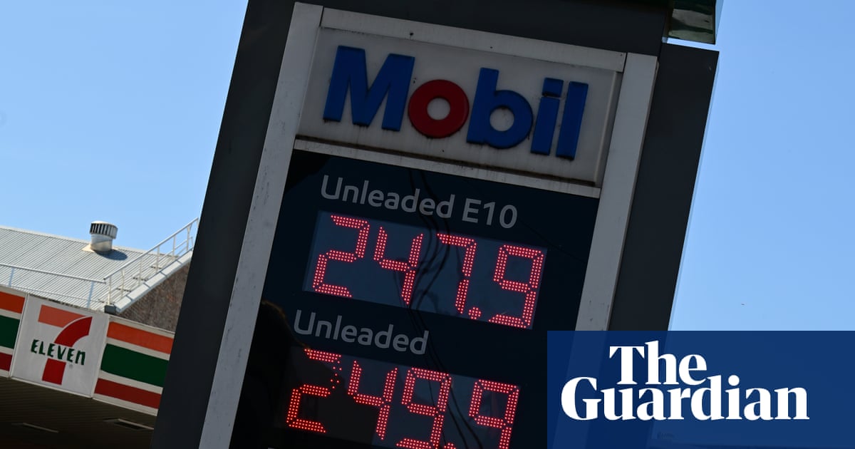 ‘Political band-aid’: cutting Australia’s fuel excise could make petrol shortages worse, economists say