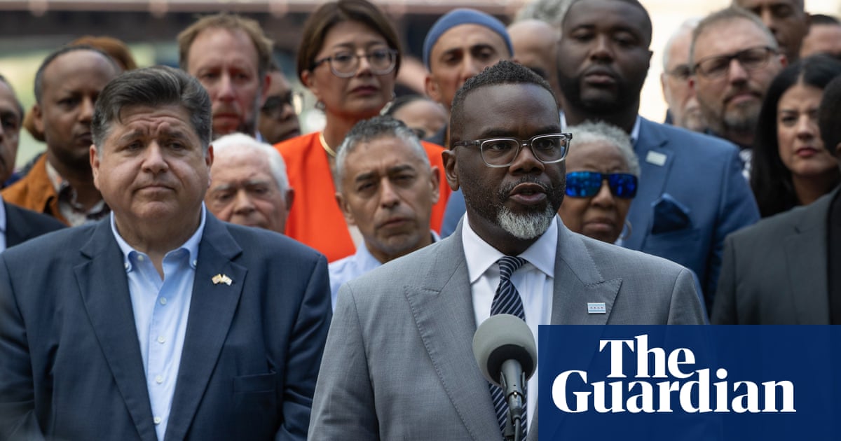 Chicago mayor to sign executive order directing city to resist Trump's immigration raids