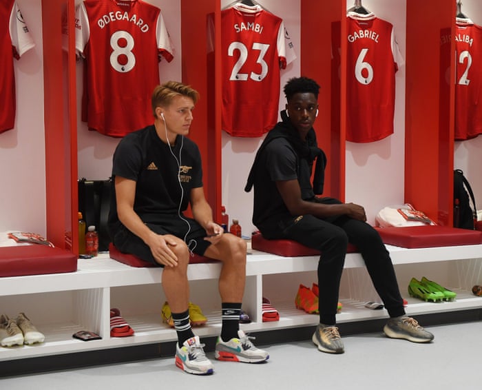 Arsenal v Aston Villa, Manchester City v Nottingham Forest and more – live! | Premier League 16 Martin Odegaard and Sambi Lokonga