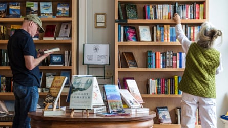 People browsing astatine a bookstore