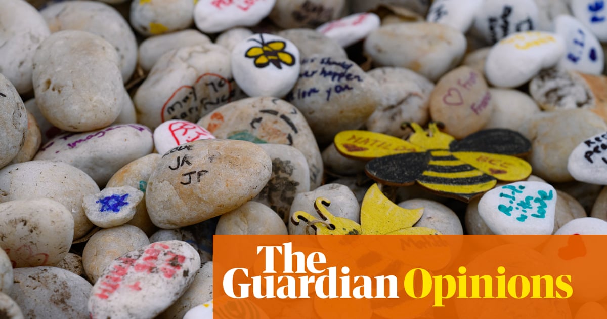 After the Bondi terror attack, people keep calling me a hero. There are so many people I could not help | Jessica Rozen