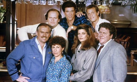 Alley (third from right), pictured with the rest of the Cheers cast.