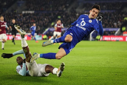 Facundo Buonanotte’s position in Leicester’s attack offered a hint of what fans can expect from Ruud van Nistelrooy.