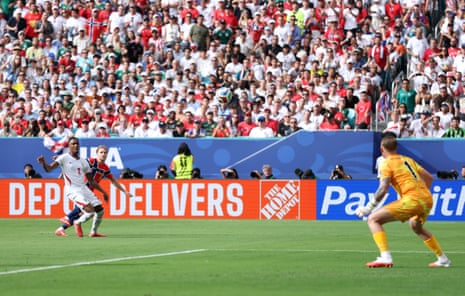 Andreas Schjelderup scores for Norway!