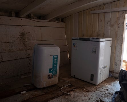 A refrigerator and air conditioner on board the narco-sub.