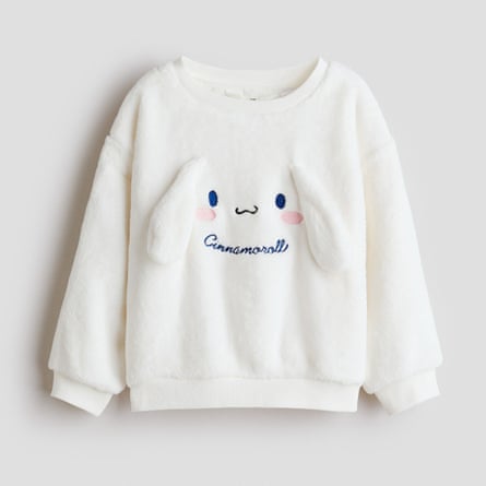 Cinnamoroll sweater product photo