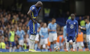 Chelsea’s Romalu Lukaku looks dejected after Manchester City take the lead.