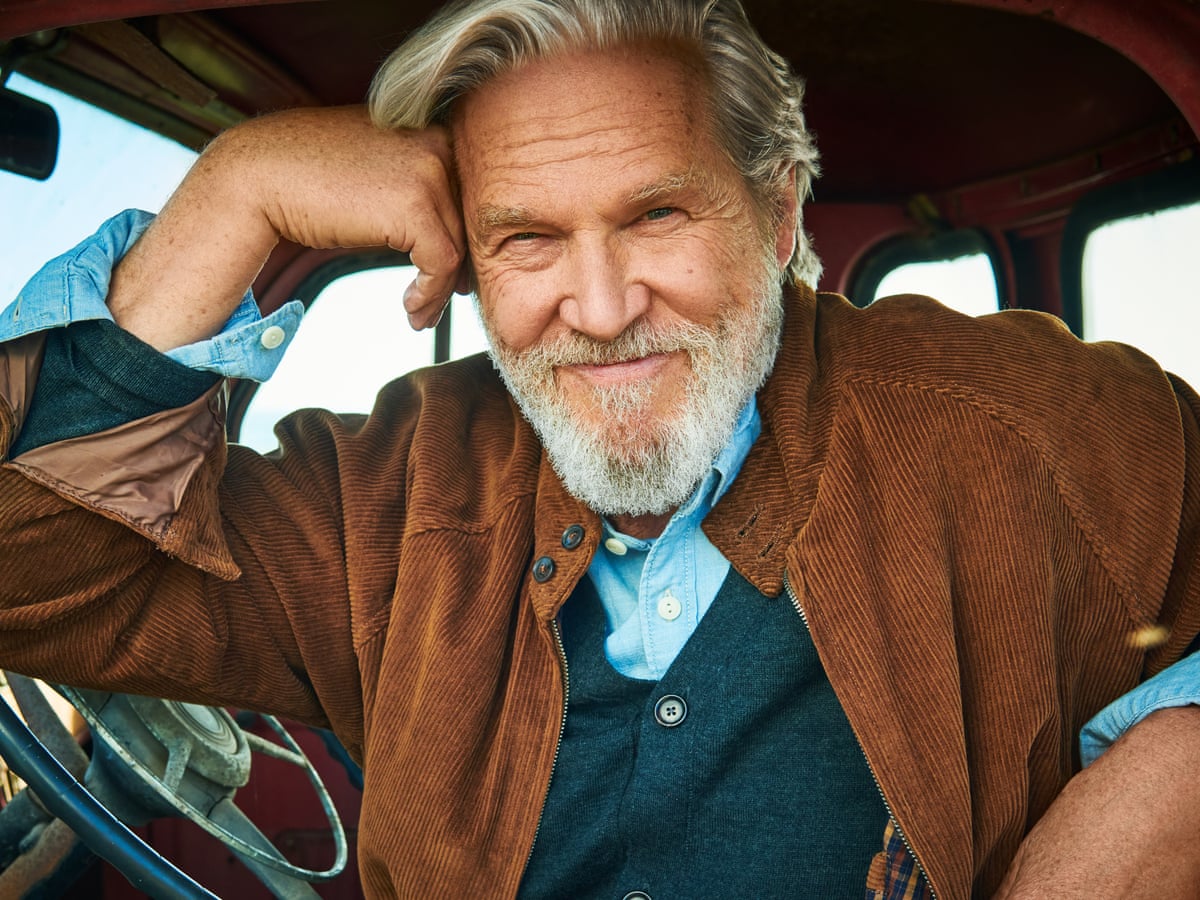 jeff bridges chewing tobacco Talks About The Health Scare That Almost Derailed "The Old Man" jeff bridges chewing tobacco Cahiers