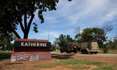 A sign welcoming visitors to Katherine 