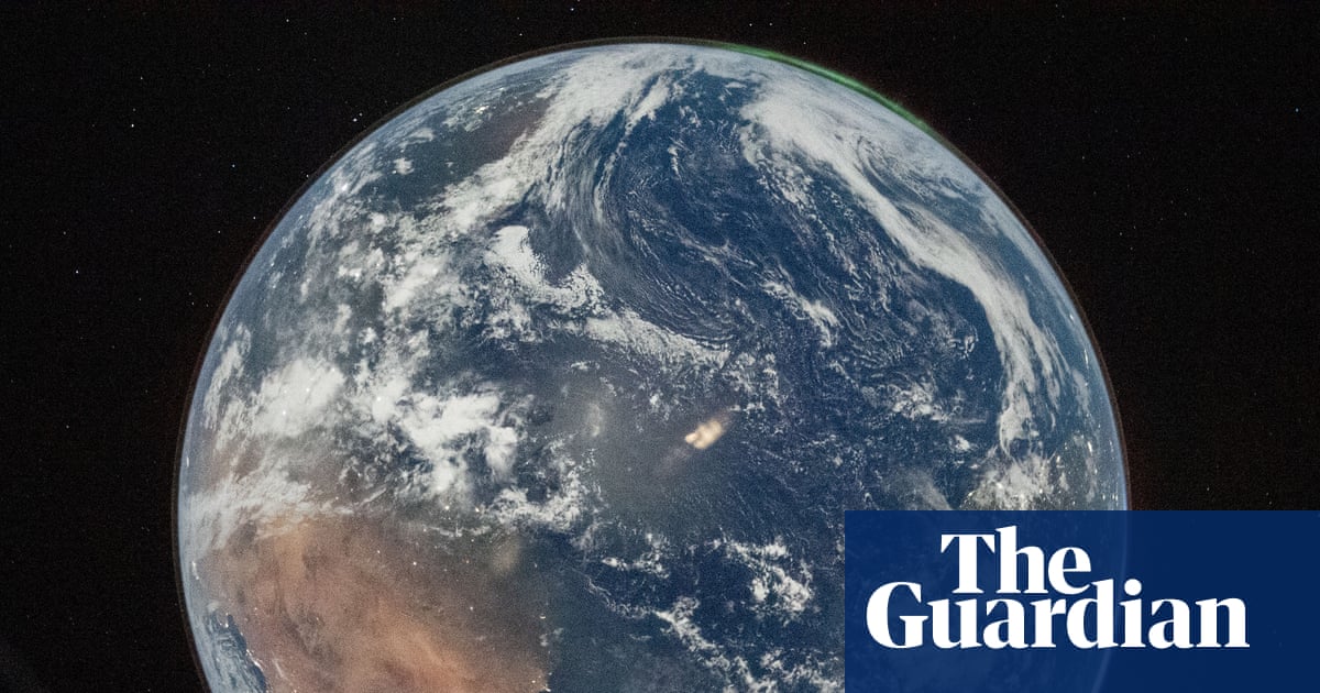 Artemis II astronauts share image of Earth as they pass halfway to the moon