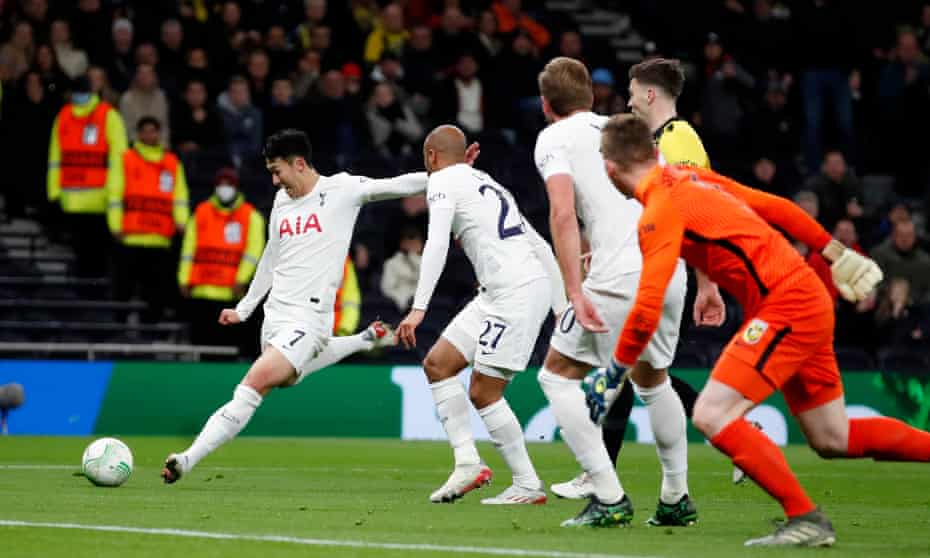 tottenham hang on to beat vitesse in antonio conte s furious first match europa conference league the guardian
