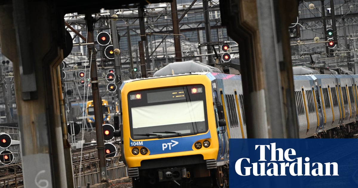 The arguments for and against making public transport free as Australian fuel costs soar