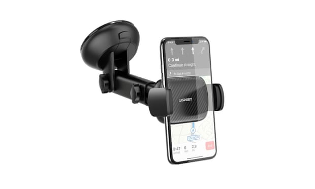 A Ugreen windscreen phone mount.