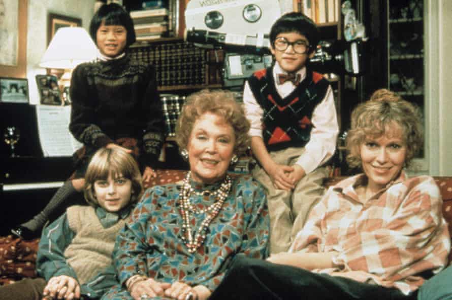 In the 1986 Woody Allen film Hannah and Her Sisters: (front from left) Fletcher Farrow Previn, Maureen O’Sullivan, Mia Farrow, (back from left) Daisy Previn and Moses Farrow.