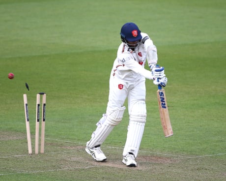 Surrey v Essex, Yorkshire v Notts, and more: county cricket day two – live