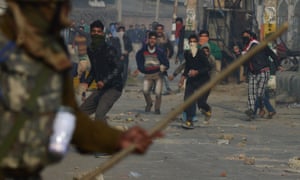 Kashmiri protesters clash with Indian police earlier this month