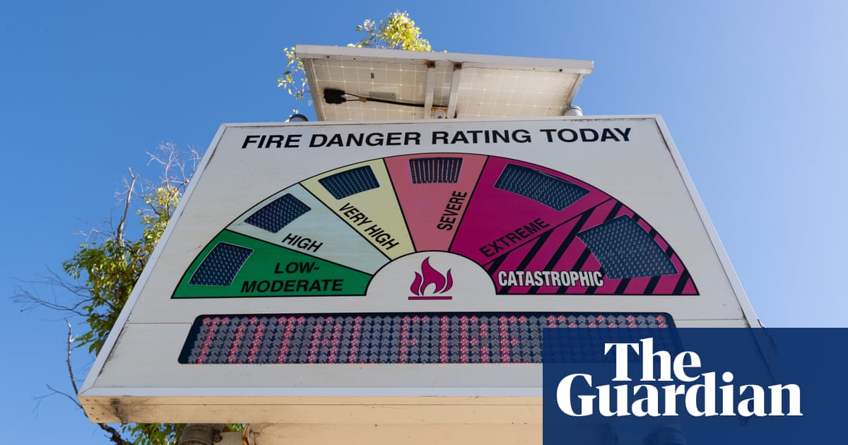 Festivalgoers in Victoria told to leave amid warnings over extreme heat and fire danger
