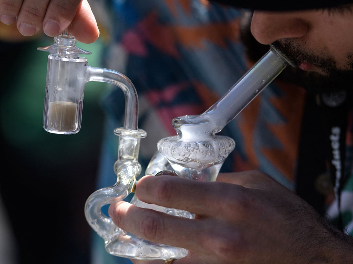 Secondhand bong smoke worse than that from tobacco, study finds | Cannabis | The Guardian Secondhand bong smoke worse than that from tobacco, study finds | Cannabis | The Guardian