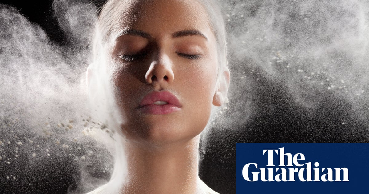 Beauty hacks test: a cheap alternative to anti-chafing powder