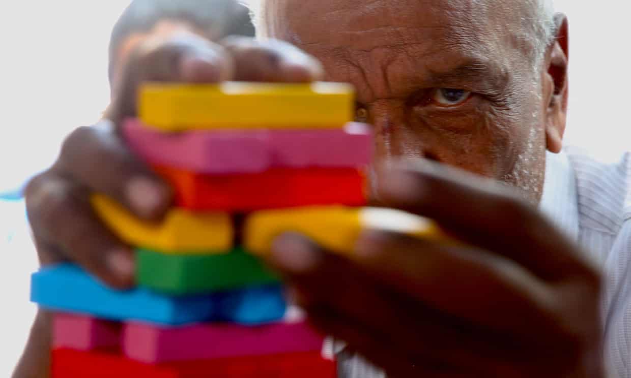 Signs of dementia may be detectable nine years before diagnosis – study (theguardian.com)