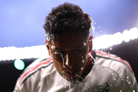 Luis Romo #7 of Mexico cools down