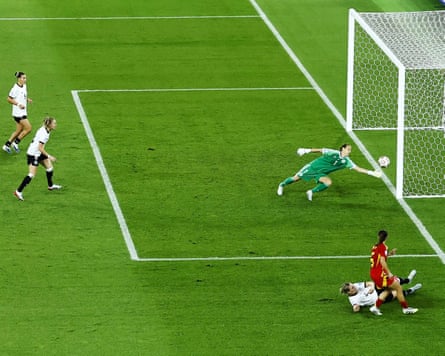 Aitana Bonmatí scores Spain's victor successful Zurich