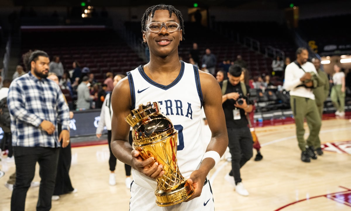 Bryce James, LeBron's younger son, commits to play basketball at Arizona | College basketball | The Guardian