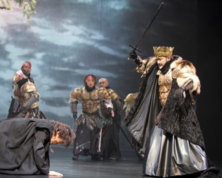 Hiroshi Abe and Kohtaloh Yoshida in a Ninagawa Company production in 2012.