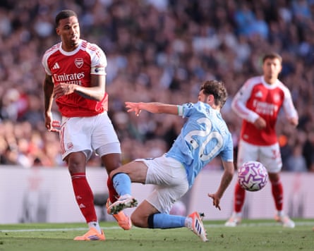 Bernardo Silva takes out some frustration on Gabriel.