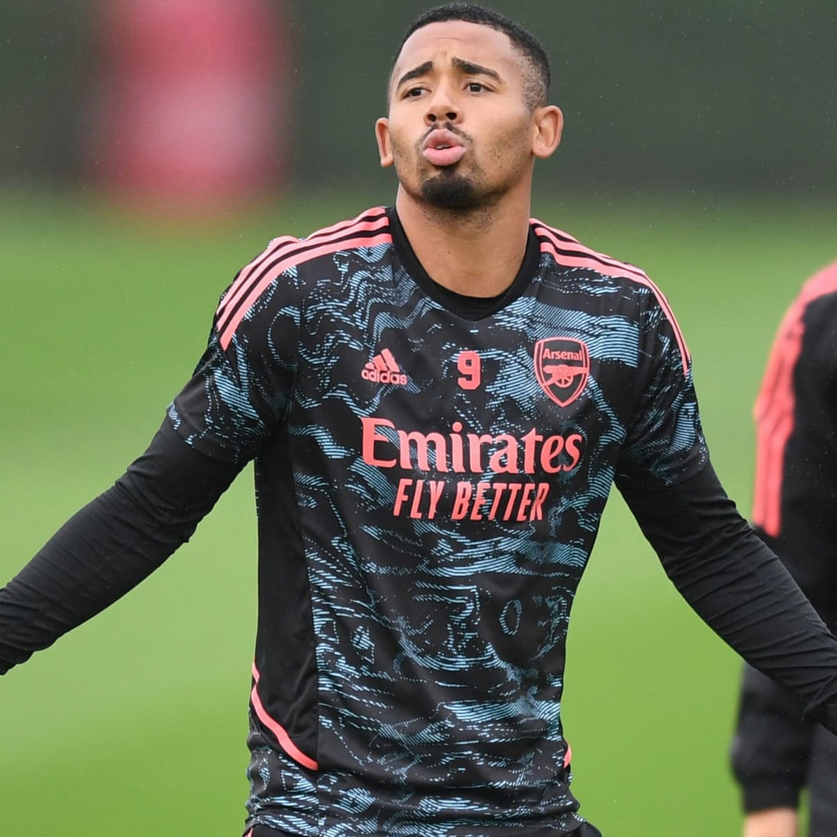 ARSENAL ATROPELA COM GOLAÇO DE GABRIEL JESUS! ARSENAL 4 X 0 PSV, CHAM