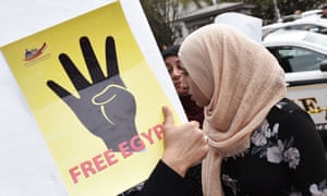 Opponents of Fatah al-Sisi rally near the White House in Washington DC.