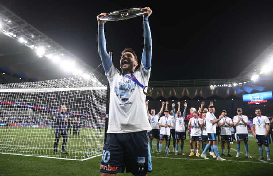 Ninković lifts the A-League Men trophy.