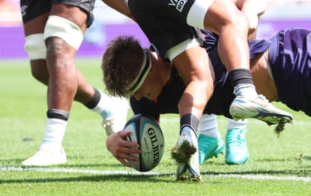 Guy Pepper scores England’s 3rd try.