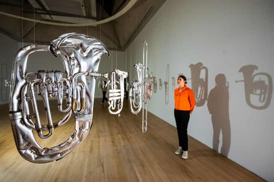 Perpetual Canon, 2004: 60 Flat Instruments Once Used by Brass Bands.