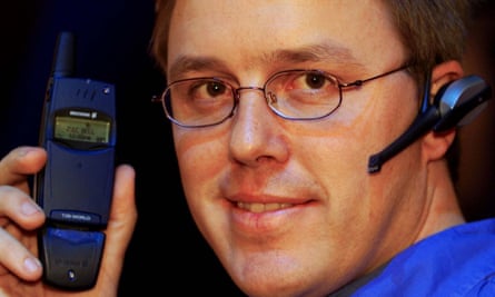 Ericsson’s first Bluetooth headset was shown off at Comdex in Las Vegas in November 1999.