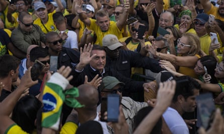 Jair Bolsonaro, Brazil’s president, greets supporters during the country’s bicentennial independence celebrations in Rio de Janeiro on Wednesday.