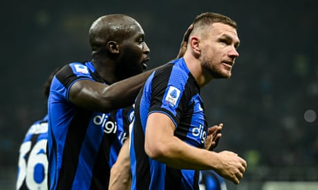 Dzeko serves up Napoli’s first loss as Inter leave no scraps in midweek feast | Nicky Bandini