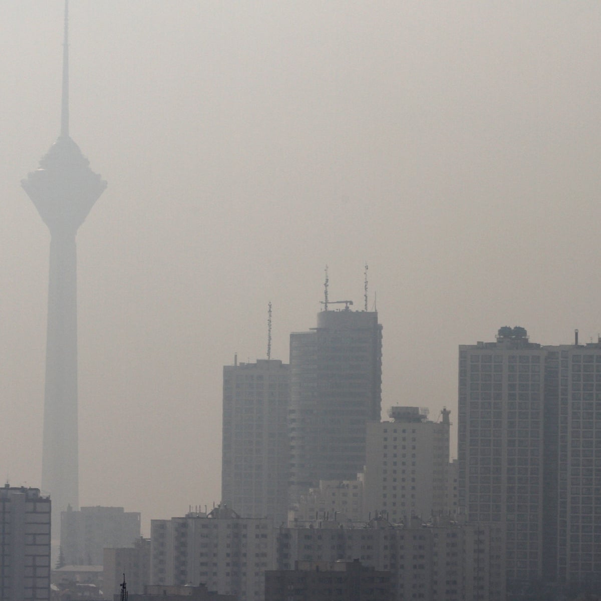 Tehran shuts schools as thick smog is linked to hundreds of deaths | Iran | The Guardian