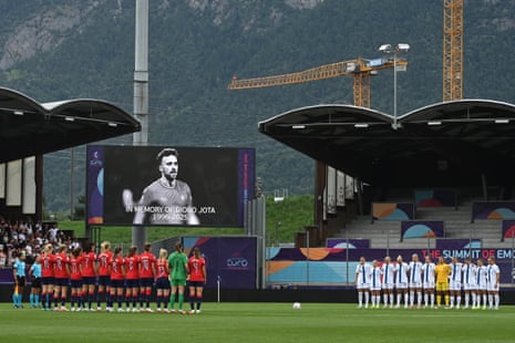Norway and Finland players observe a minute of silence to pay tribute to Liverpool Portuguese forward Diogo Jota.
