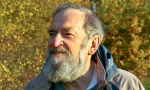 Alex Hamilton retained the verve and unpredictability of the novelist he had been in his pre-journalistic life