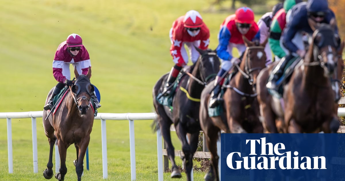 Tiger Roll runs flat on return to level with Grand National hat-trick the target