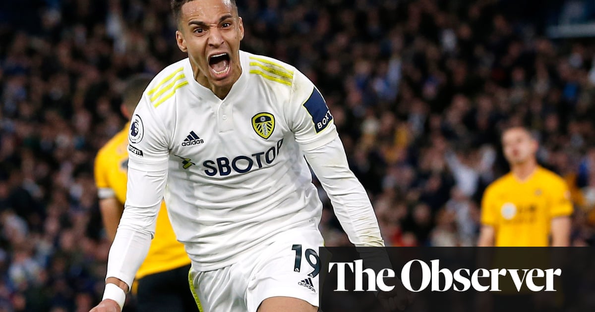 Rodrigo hits last-gasp penalty to rescue point for Leeds against Wolves