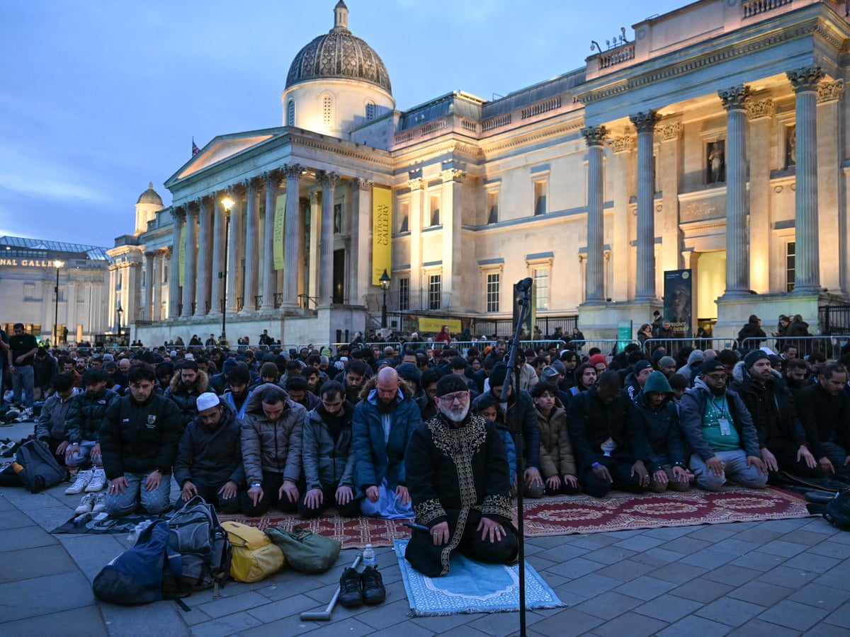 Nigel Farage condemned over call to ban public prayer for ...