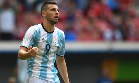 Argentina Under 23 Striker Jonathan Calleri Joins West Ham On Loan West Ham United The Guardian