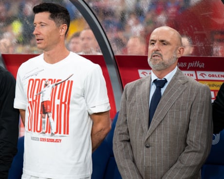 Robert Lewandowski refuses to play for Poland ‘as long as coach is in charge’