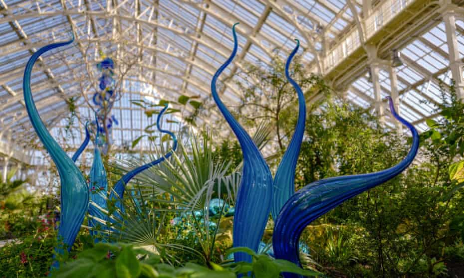 A Dale Chihuly glass artwork installation at Kew Gardens.