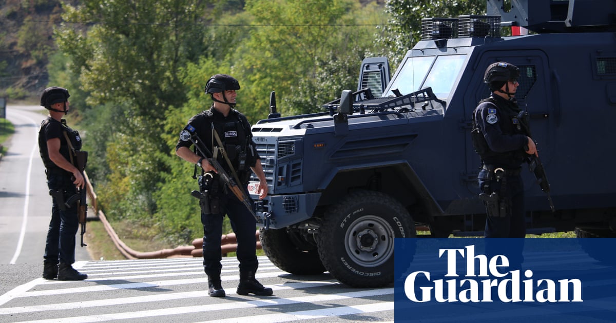 Kosovan government calls on Serbia to pull all troops from border